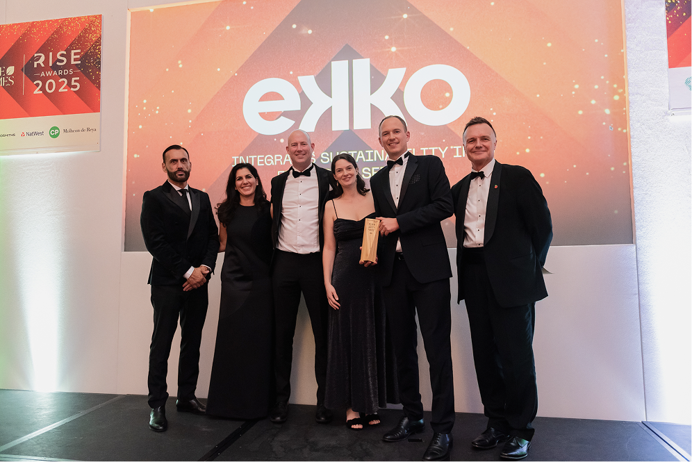 ekko's team receiving Rise Award 2025 for fintech of the year